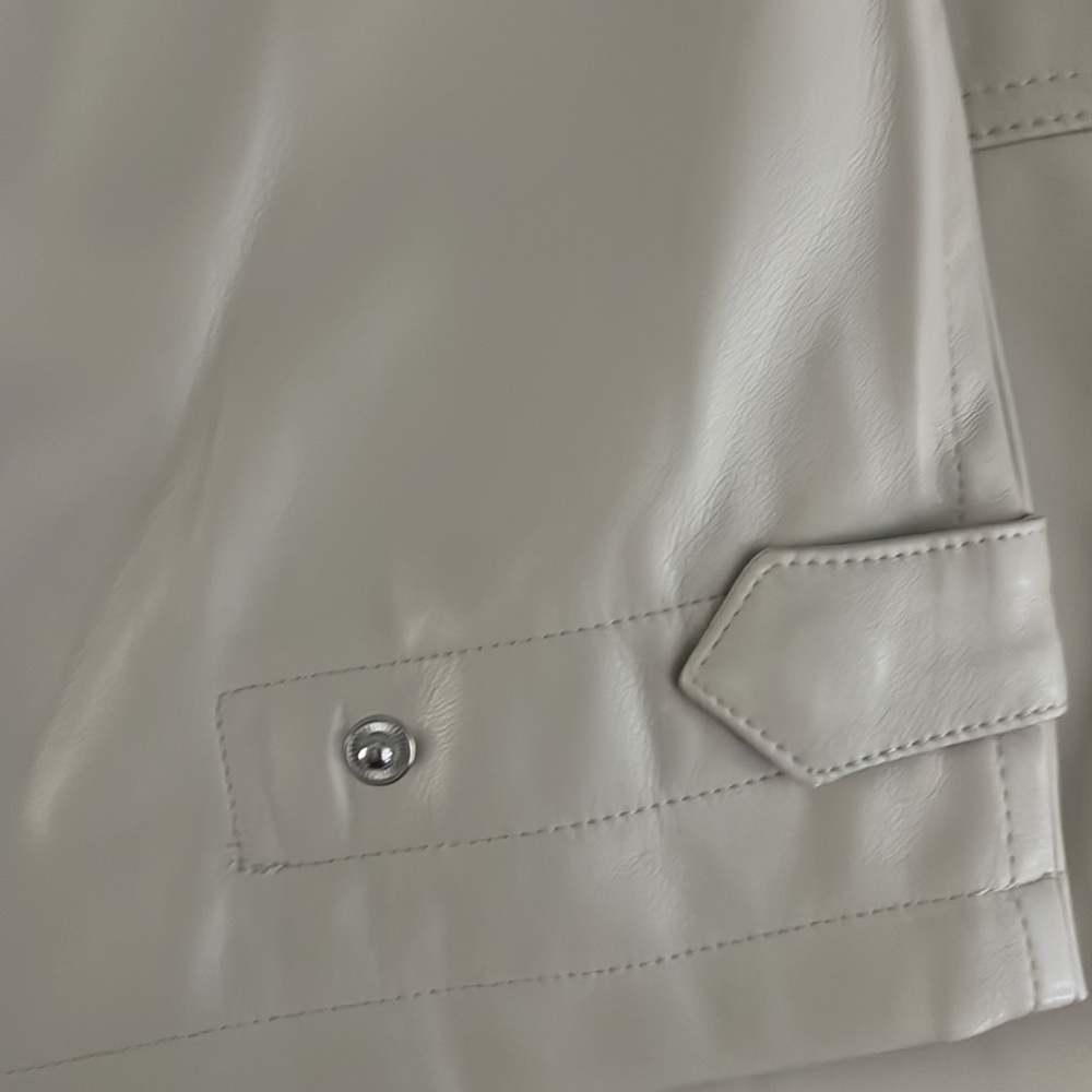 Altar’d State Women’s Cream Cargo Faux Leather Pants Size M Grunge Edgy Casual - Picture 11 of 11